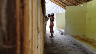 camera sbïo ar gydweithiwr prifysgol o Sbaen