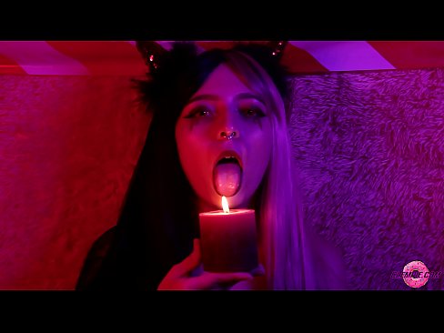 ❤️ Blowjob angerddol o Sexy Succubus gyda Chyflawniad Genau ☑Porno wrthon ni ﹏