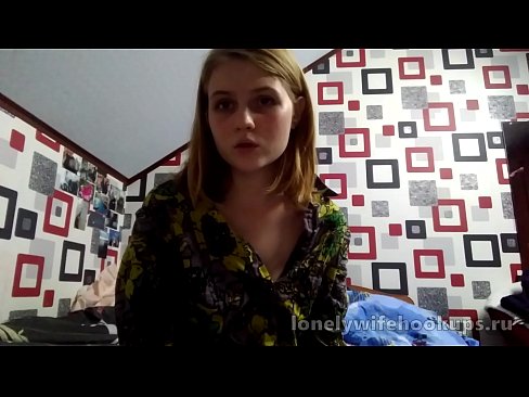 ❤️ Myfyriwr ifanc melyn o Rwsia yn hoffi dicks mwy. ☑Porno wrthon ni ﹏
